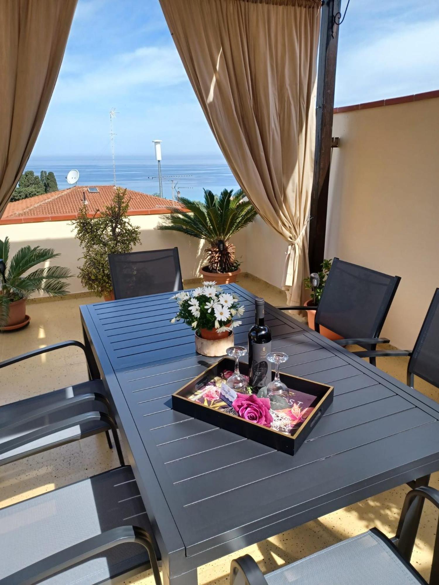 Terrazza Sabine Accomodation Tropea Exterior foto